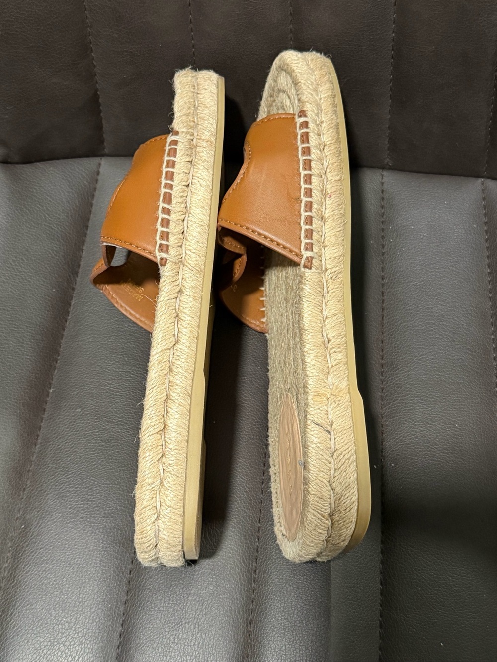 Gucci Tan Sandals - Picture 4 of 6